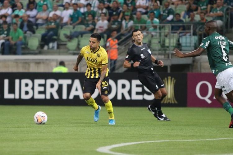 GuaranÃ­ pierde ante Palmeiras ayudado por el Ã¡rbitro