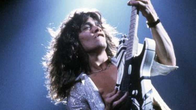 MuriÃ³ a los 65 aÃ±os el legendario guitarrista Eddie Van Halen