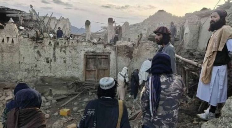 Terremoto mata a 920 personas en Afganistán